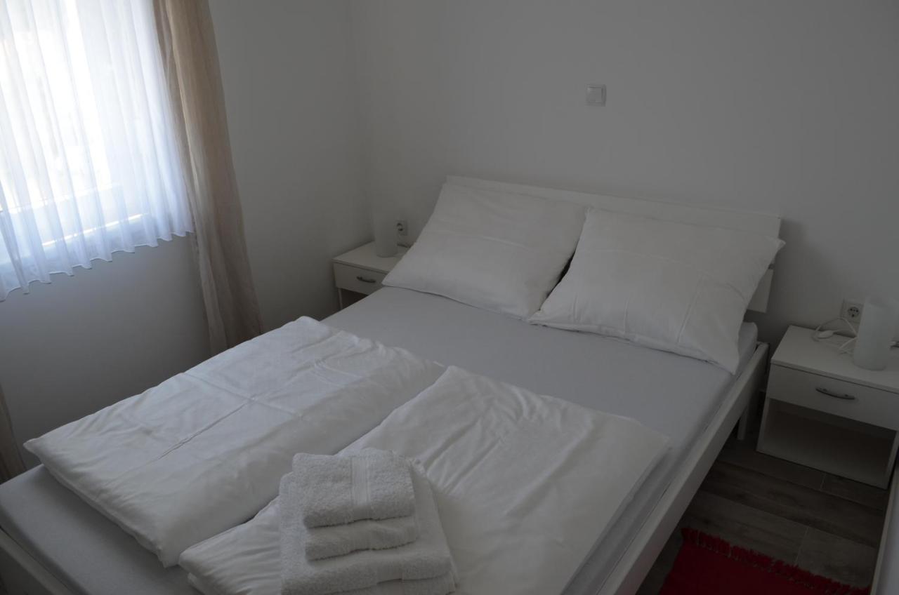 Apartments Susec Baska  Bagian luar foto