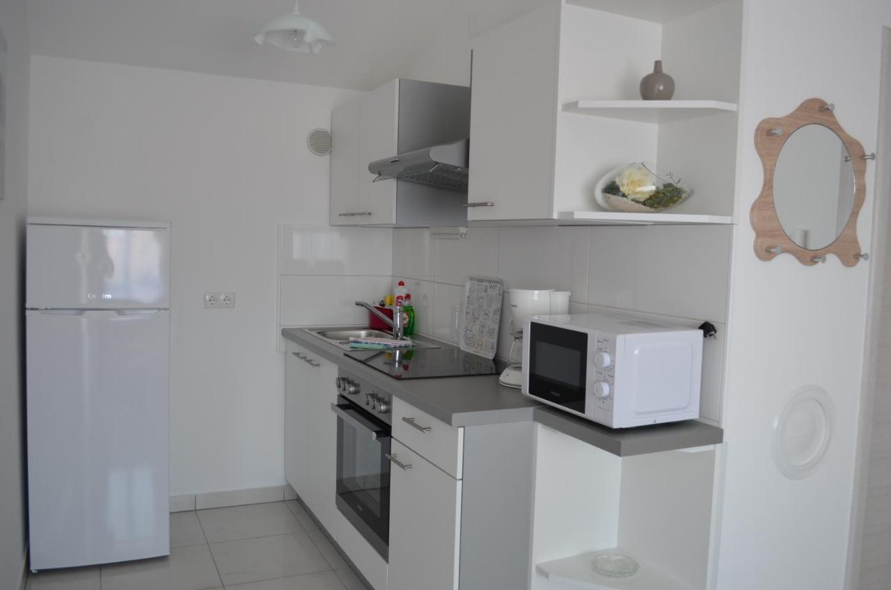 Apartments Susec Baska  Bagian luar foto